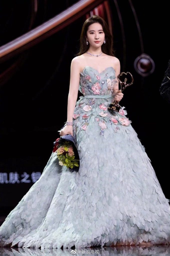 Actress Liu Yifei dressed for 2022 Weibo Awards Ceremony 